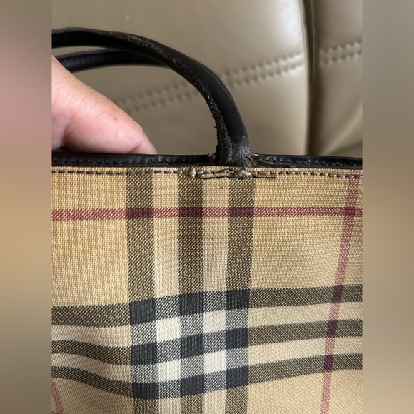 Vintage Burberry tote bag. Size medium. Condition 8/10 - Picture 8 of 16